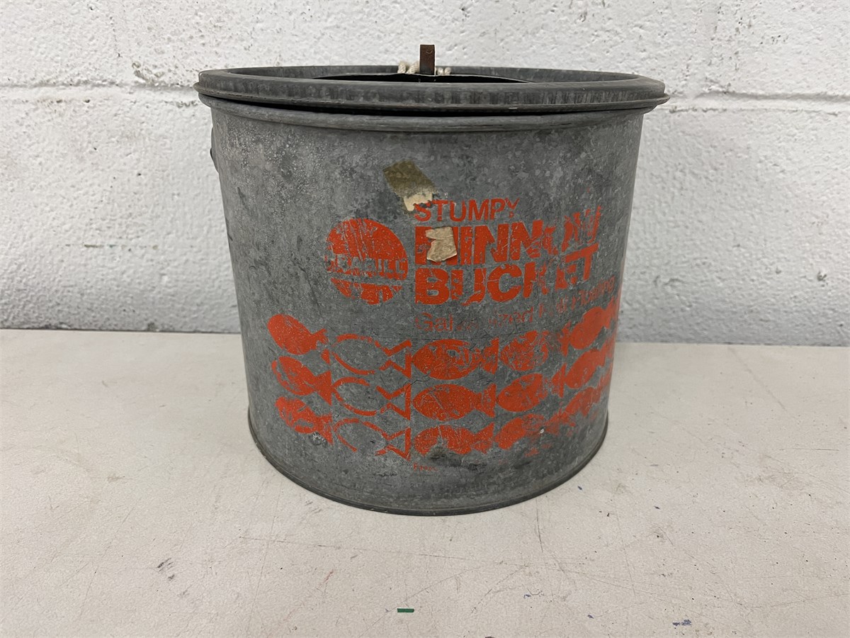 Biddergy - Worldwide Online Auction and Liquidation Services - Vintage  Frabil Stumpy Floating (2) Piece Minnow Bucket