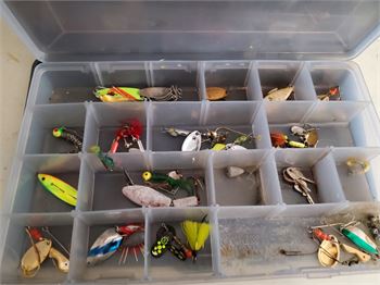 Biddergy - Worldwide Online Auction and Liquidation Services - Large Plano  Tackle Box Filled with Tackle