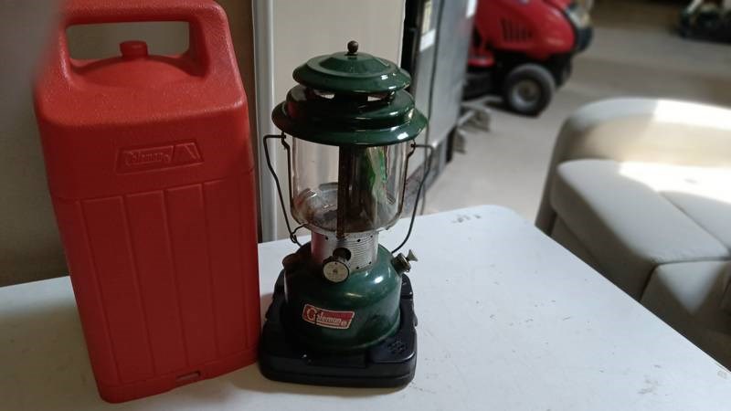 Coleman 220F Double Mantle Camping Lantern - Green