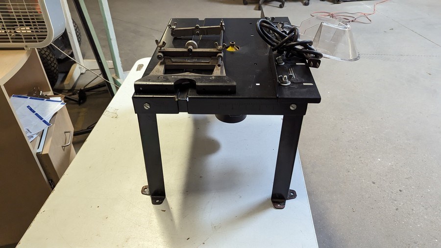 Black & Decker Router Table - Maring Auction Co LLC