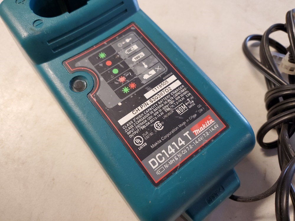 Chargeur de batterie 7.2 à 14.4V - Makita DC1414