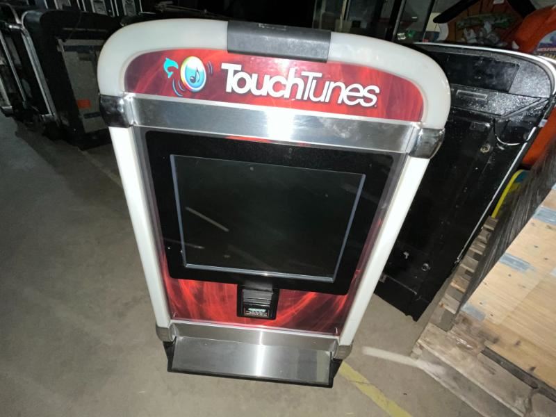 Biddergy - Worldwide Online Auction and Liquidation Services - Touch Tunes  Jukebox Wall Mount