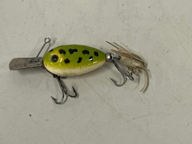 Biddergy - Worldwide Online Auction and Liquidation Services - Vintage Fred  Arbogast Arbo-Gaster Fishing Lure