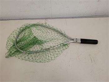 Biddergy - Worldwide Online Auction and Liquidation Services - Vintage  Small Lightweight Fish Landing Net