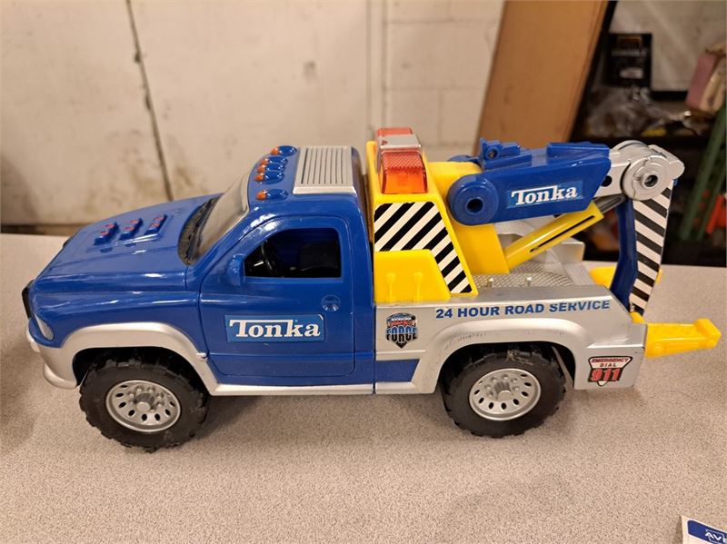 Tonka roadside cheap service tow truck