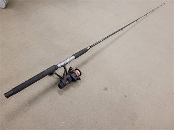 Biddergy - Worldwide Online Auction and Liquidation Services - Shakespeare  Sigma Fishing Rod & Silstar Spinning Reel