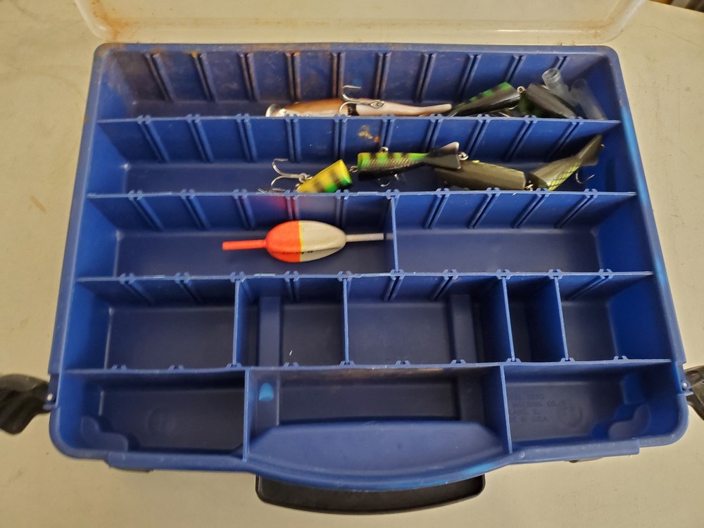 Biddergy - Worldwide Online Auction and Liquidation Services - Nice Plano  Dual Level Tackle Box with Tackle
