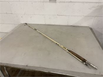 Biddergy - Worldwide Online Auction and Liquidation Services - Vintage  Shakespeare wonder Rod 2 Piece Fly Fishing Rod