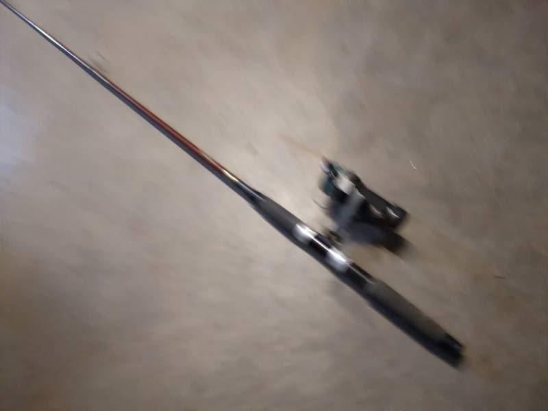 Biddergy - Worldwide Online Auction and Liquidation Services - Fishmaster Fishing  Rod and Zebco Open Face Reel