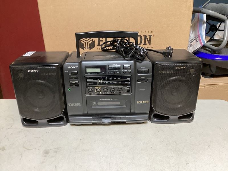 Boombox with best sale detachable speakers