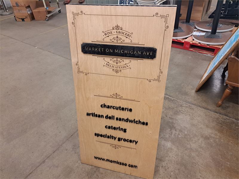 Biddergy - Worldwide Online Auction and Liquidation Services - Wood Sign