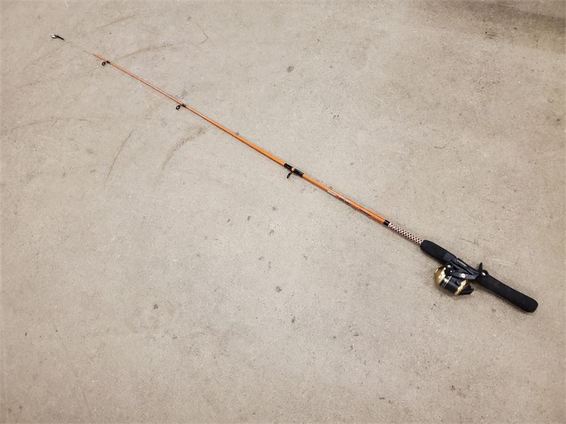 Biddergy - Worldwide Online Auction and Liquidation Services - Shakesphere Ugly  Stik Jr Fishing rod & Zebco Spinning Reel
