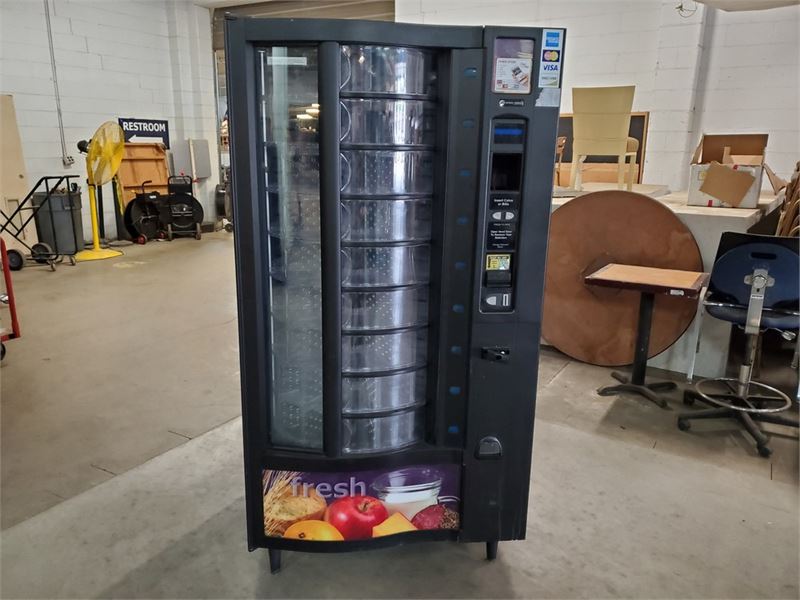 Crane 432 Shopper Cold Food Vending Machine