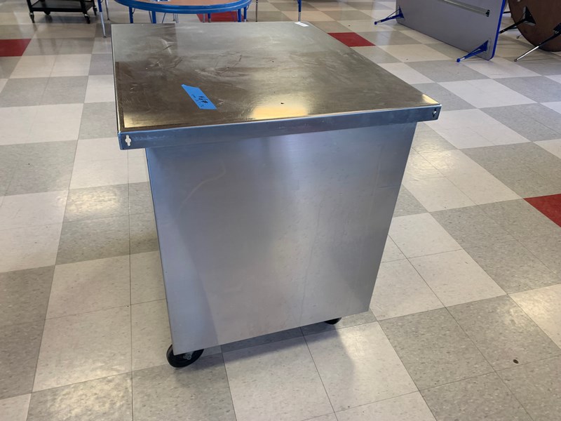 Biddergy - Worldwide Online Auction and Liquidation Services - Delfield  Stainless Steel Serving Counter with Storage