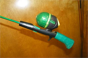 Biddergy - Worldwide Online Auction and Liquidation Services - Shakespeare  Incredible Hulk Fishing Pole and Reel