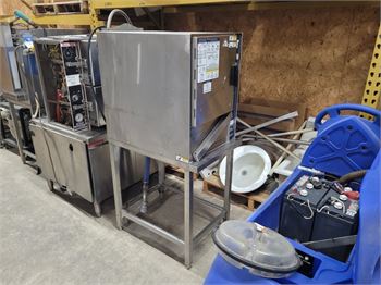 Biddergy - Worldwide Online Auction and Liquidation Services - (4 Qty)  Sterilite 45 Gallon Storage Bins