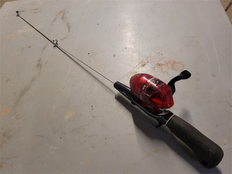 Biddergy - Worldwide Online Auction and Liquidation Services - Swede  Stainless Stik Ice Fishing Rod & South Bend Reel