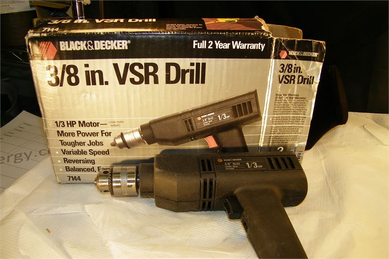 Black & Decker 1/2 VSR Electric Drill