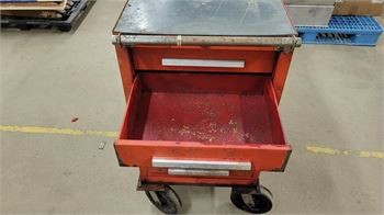 Biddergy - Worldwide Online Auction and Liquidation Services - Kennedy  Rolling Tool Box