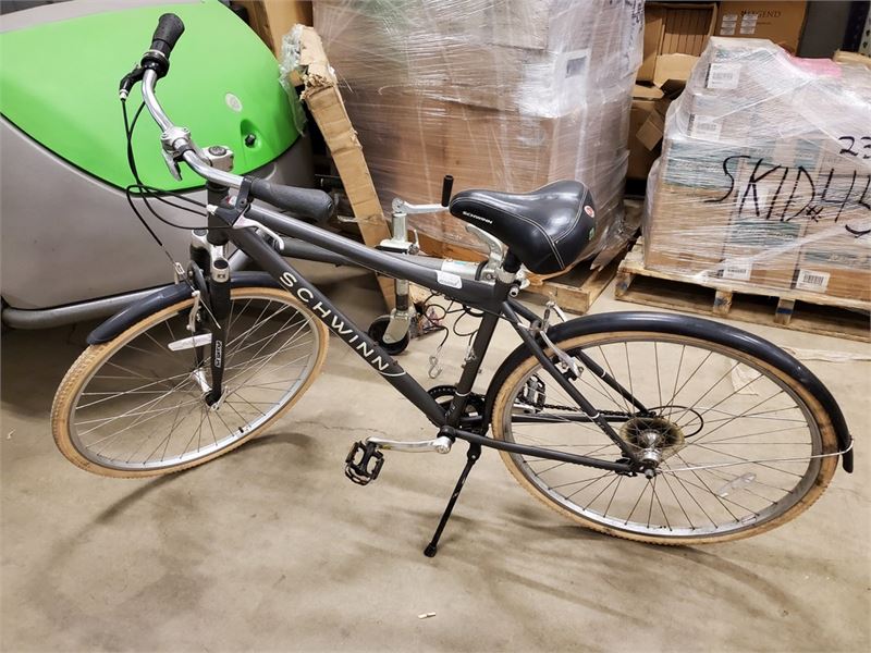 Schwinn 700c best sale men's hybrid bike